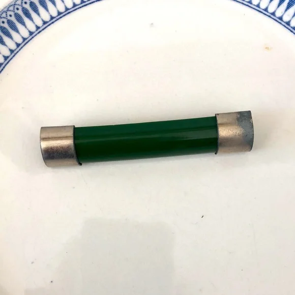 Dramatic Bakelite Brooch - Picture 3 of 10